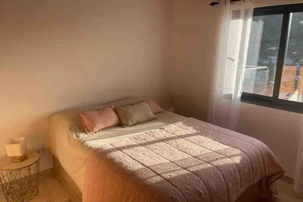 3 Bedroom House With Sea & Mountain Views - Machico 0*, Machico (Madeira) Portugal